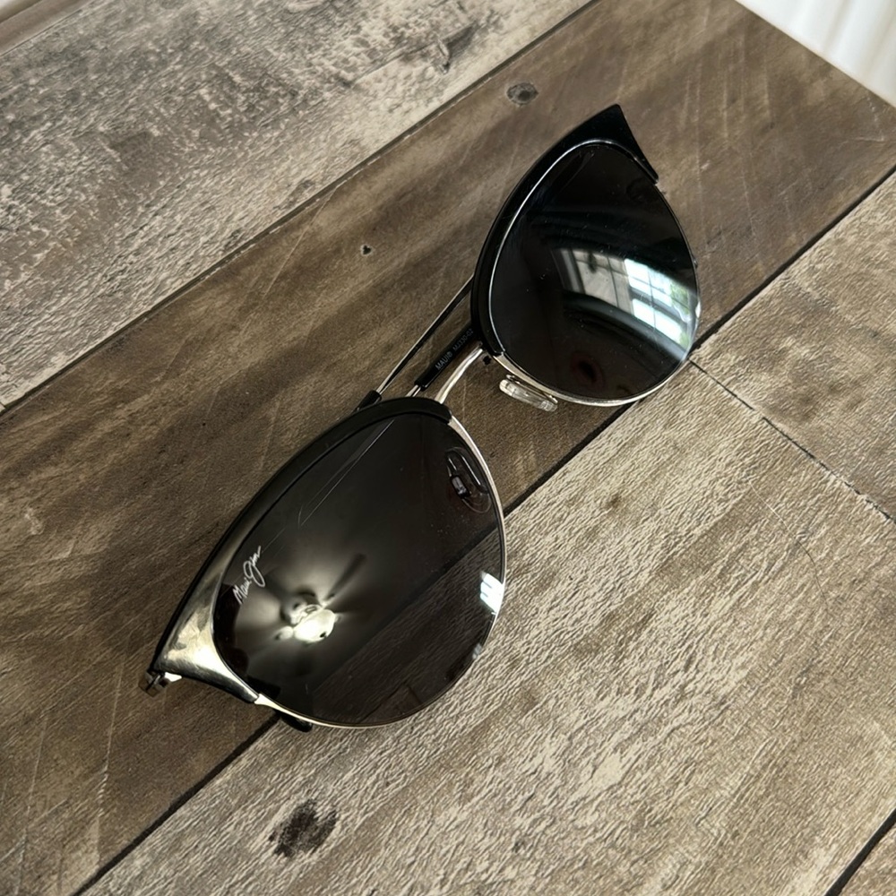 LIKE NEW Maui Jim Sun LOKELANI Cat Eye Style Black Women’s Sunglasses